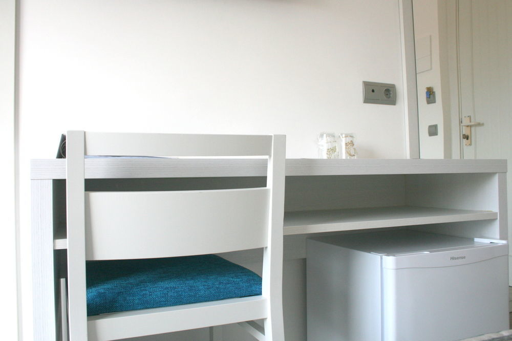 Hostal Rosales Es Pujols Exterior foto